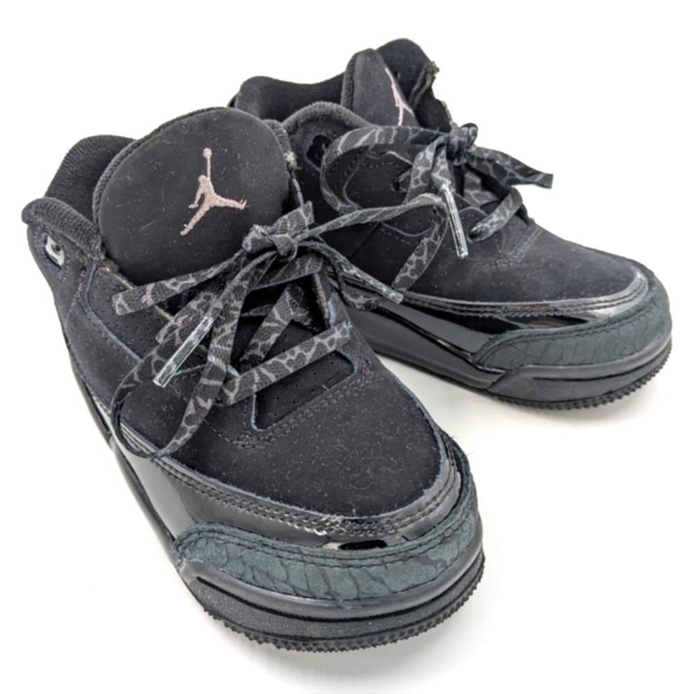 Nike Kids Black Sneakers with Gray Accents